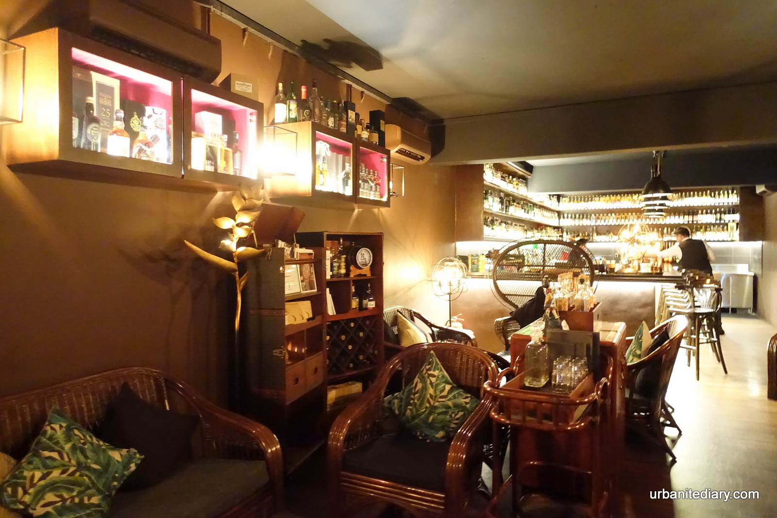 61 Monarchy - Damansara Uptown Whisky Bar